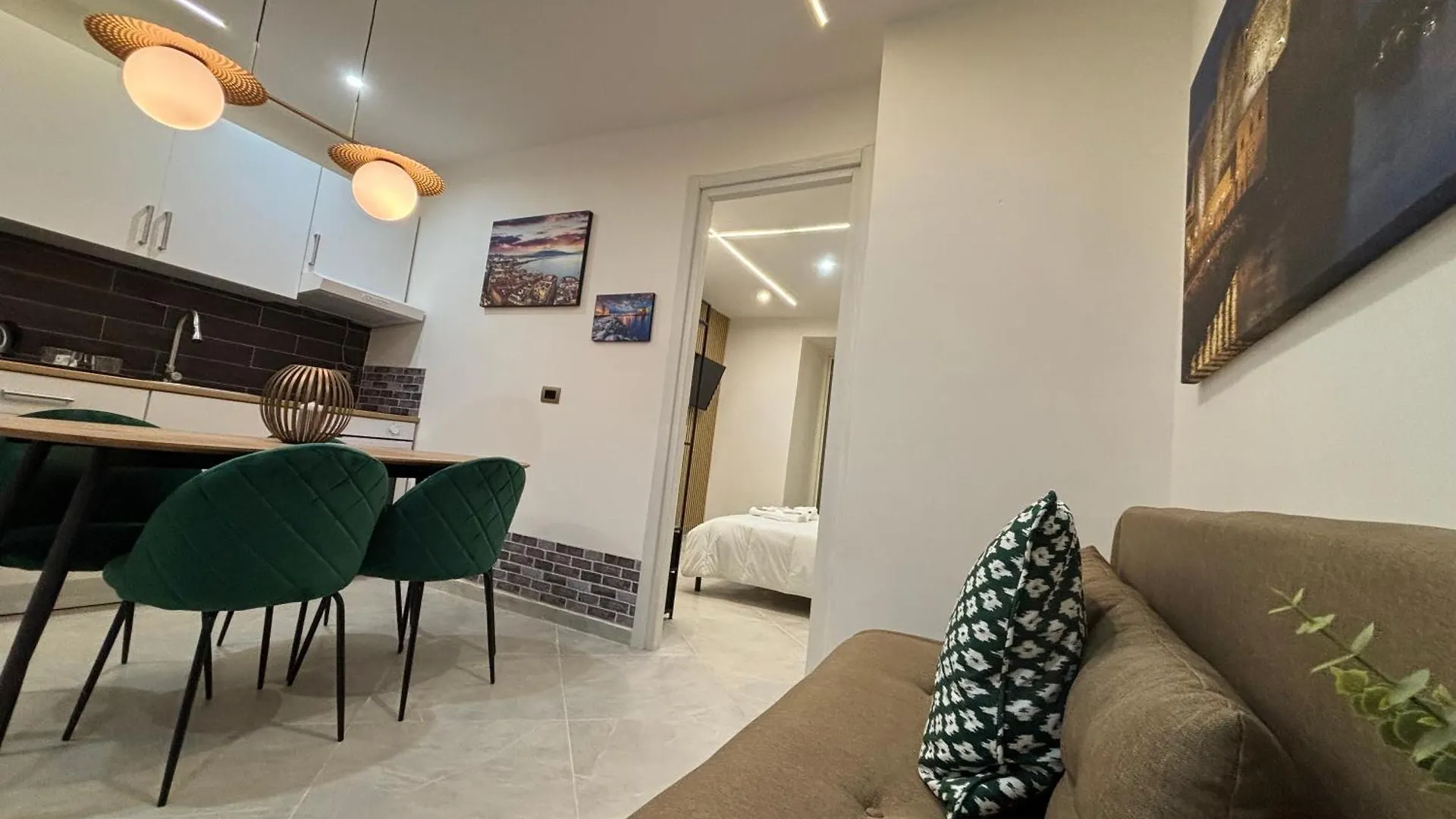 Dimora Della Vicaria Aparthotel Naples Italy